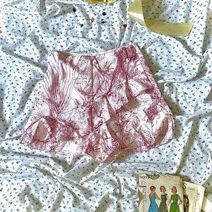 Red/White Ruffle Hem Tropical Print Skort